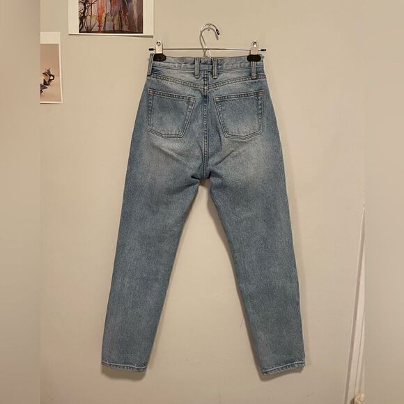 High Rise straight Leg Mom Jeans - Picture 2 of 11